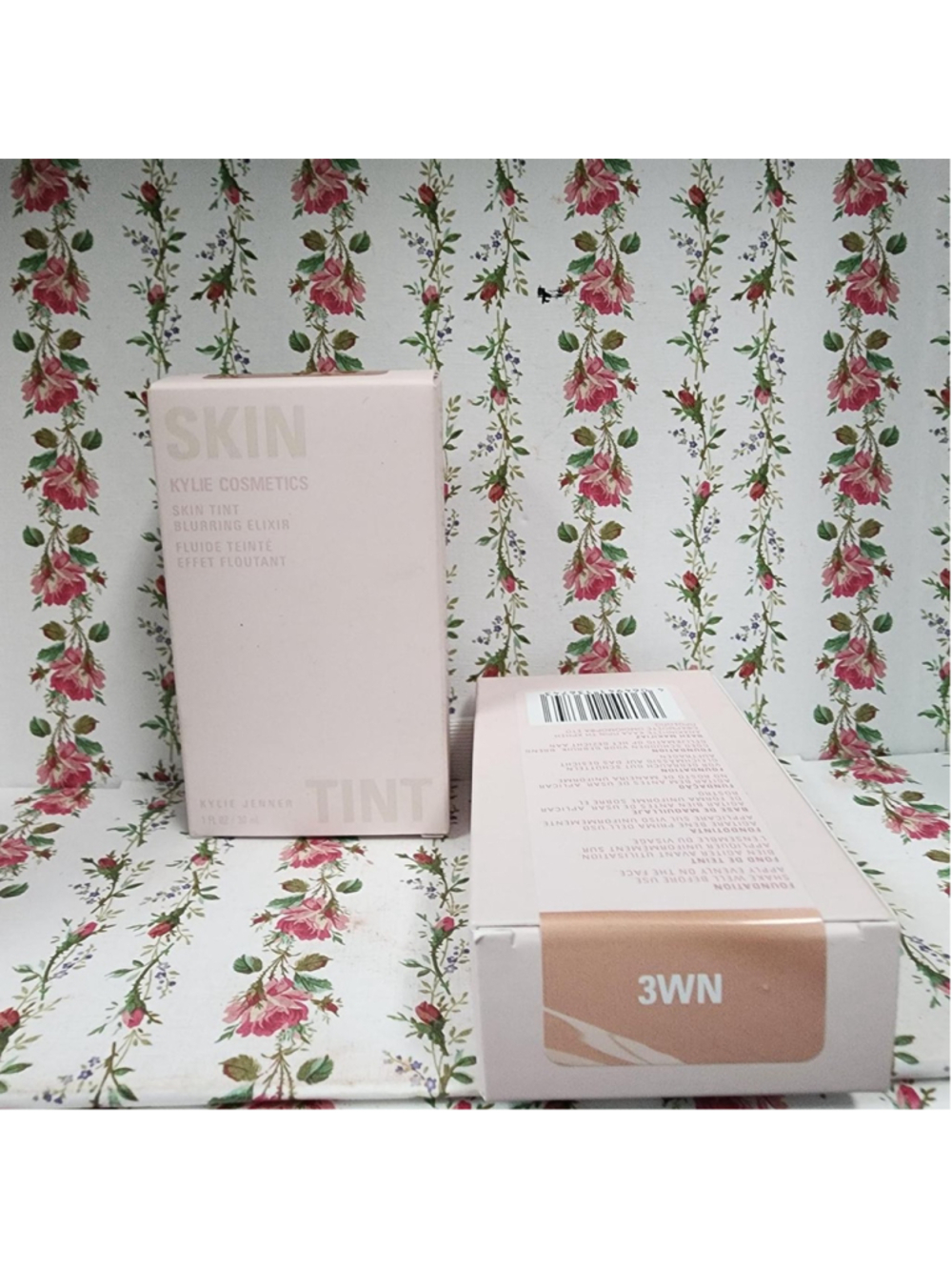 Kylie Skin Tint Blurring Elixir in shade 3WN #kylie #blurring